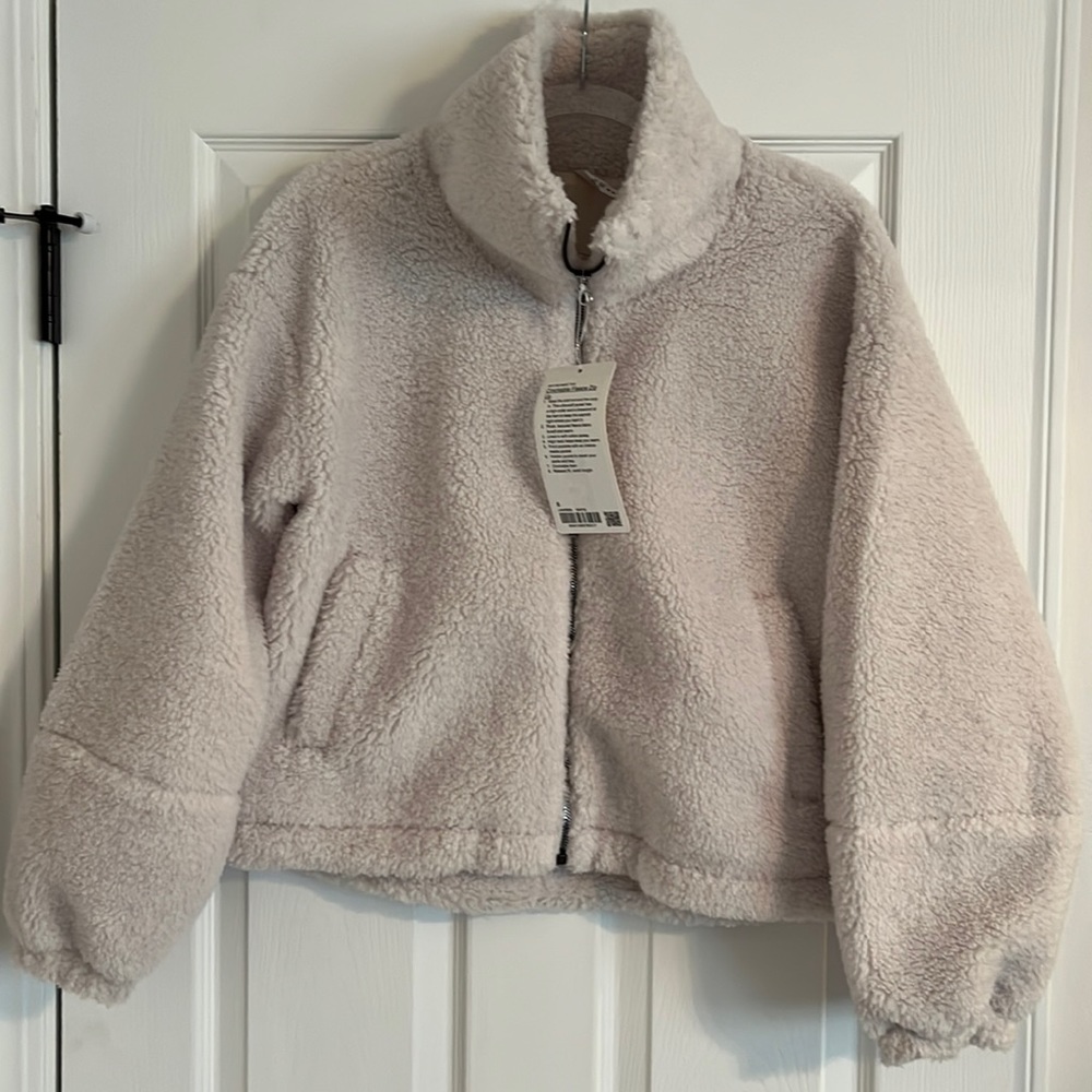 Lululemon Fleece Zipup. Women’s Size 6